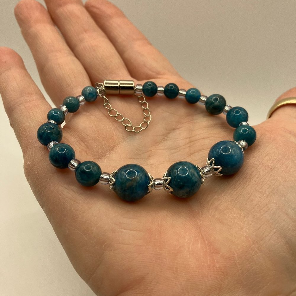 Gemstone Bracelet Apatite Large 12mm Beaded 7.5 inch Graduated Gemstones NEW